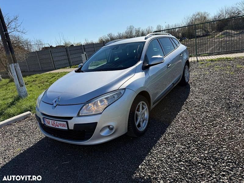 Argint Utilizat 2010 Renault Mégane GrandTour Dynamique Break | 2.990 EUR (Preț bun) - Imagine 1/4