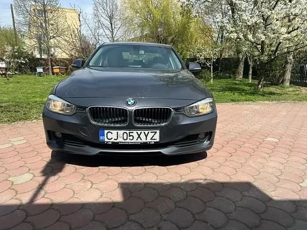 Gri Utilizat 2014 BMW 318 Berlinǎ | 6.500 EUR (Super Preț) - Imagine 1/4