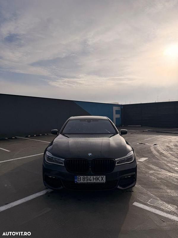 Second-hand BMW 750L 450 CP (330 kW) 2017 Culoarenegru Berlinǎ