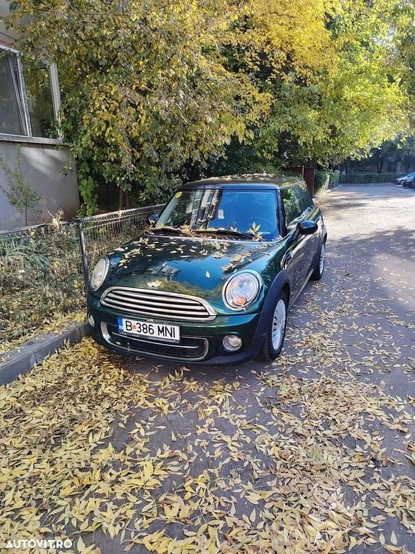 Culoareverde Utilizat 2013 Mini Cooper D Hatchback | 4.900 EUR - Imagine 1/4