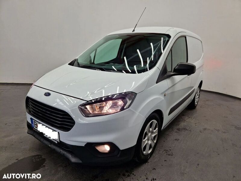 Alb Utilizat 2020 Ford Tourneo Courier Trend Monovolum | 9.990 EUR - Imagine 1/4