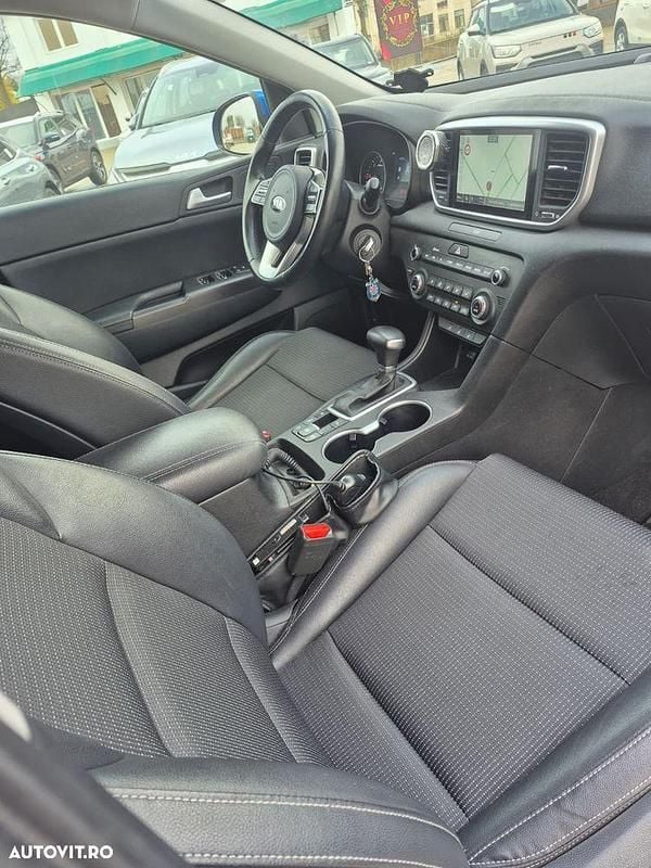 Second-hand Kia Sportage Style 136 CP (100 kW) 2021 Culoarealbastru SUV
