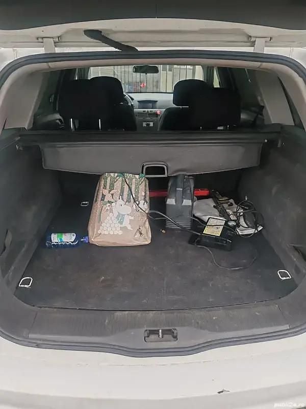 Second-hand Opel Astra 110 CP (80 kW) 2008 Alb Monovolum