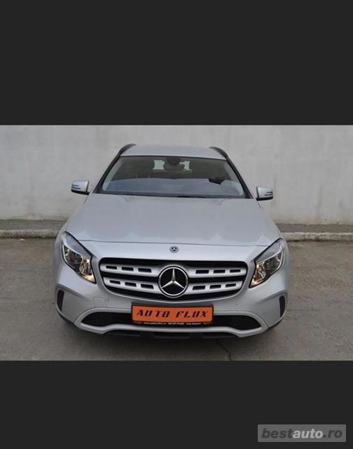 Gri Utilizat 2018 Mercedes GLA200 SUV | 20.500 EUR - Imagine 1/4