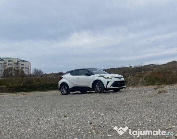 Alb Utilizat 2020 Toyota C-HR SUV | 22.800 EUR - Imagine 1/4