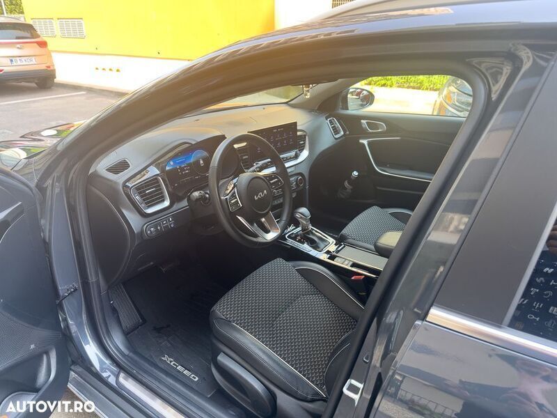 Gri Utilizat 2023 Kia XCeed GT-Line SUV | 26.000 EUR - Imagine 1/4
