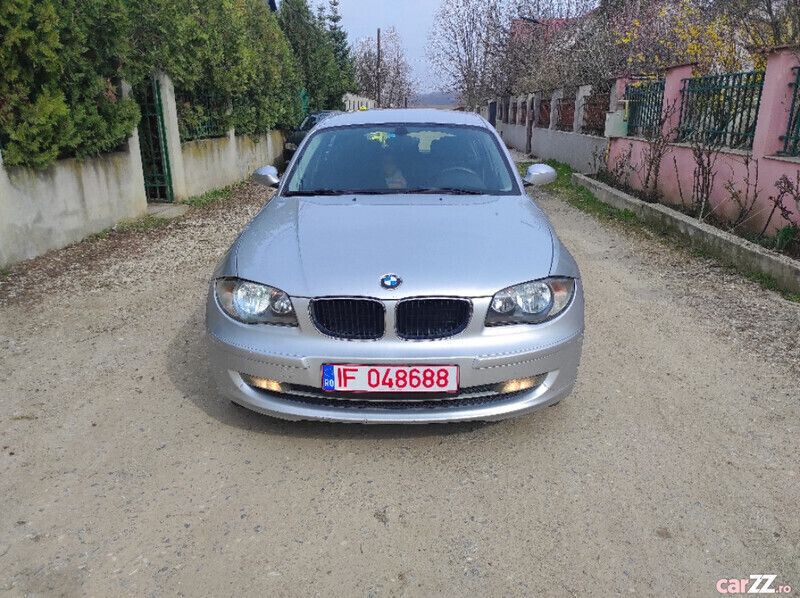 Gri Utilizat 2008 BMW 118 Hatchback | 3.750 EUR (Preț OK) - Imagine 1/4