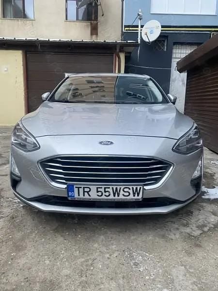 Second-hand Ford Focus Trend 125 CP (91 kW) 2018 Argintiu Berlinǎ
