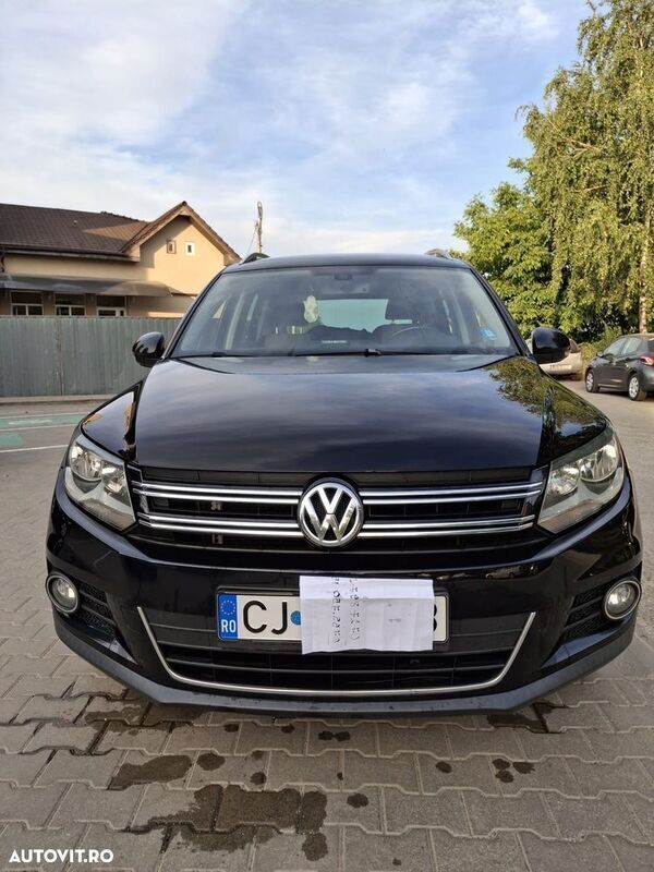 Negru Utilizat 2014 VW Tiguan Style SUV | 11.500 EUR (Super Preț) - Imagine 1/4