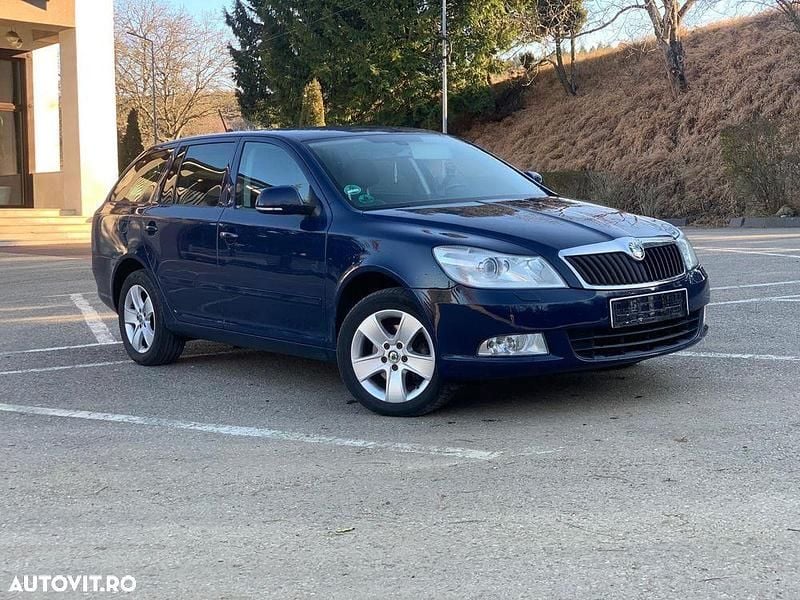 Culoarealbastru Utilizat 2012 Skoda Octavia Business Line Break | 5.300 EUR (Super Preț) - Imagine 1/4