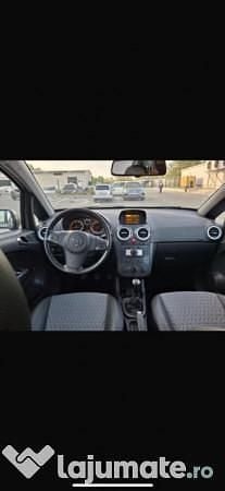 Maro Utilizat 2012 Opel Corsa Hatchback | 3.500 EUR (Preț bun) - Imagine 1/4