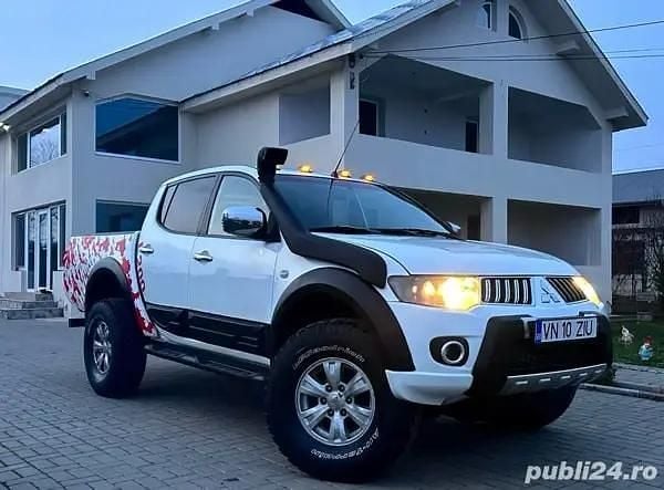 Alb Utilizat 2012 Mitsubishi L200 Pickup | 10.990 EUR - Imagine 1/4