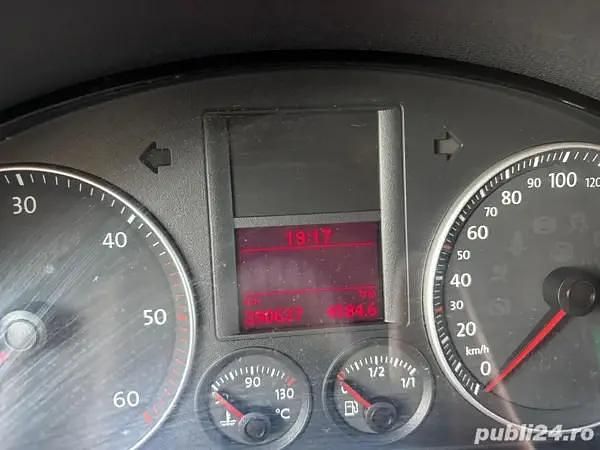 Negru Utilizat 2005 VW Golf V Hatchback | 2.500 EUR (Preț OK) - Imagine 1/4