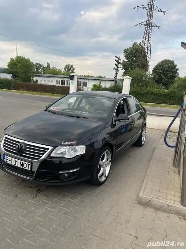 Negru Utilizat 2007 VW Passat Berlinǎ | 2.450 EUR (Preț bun) - Imagine 1/4