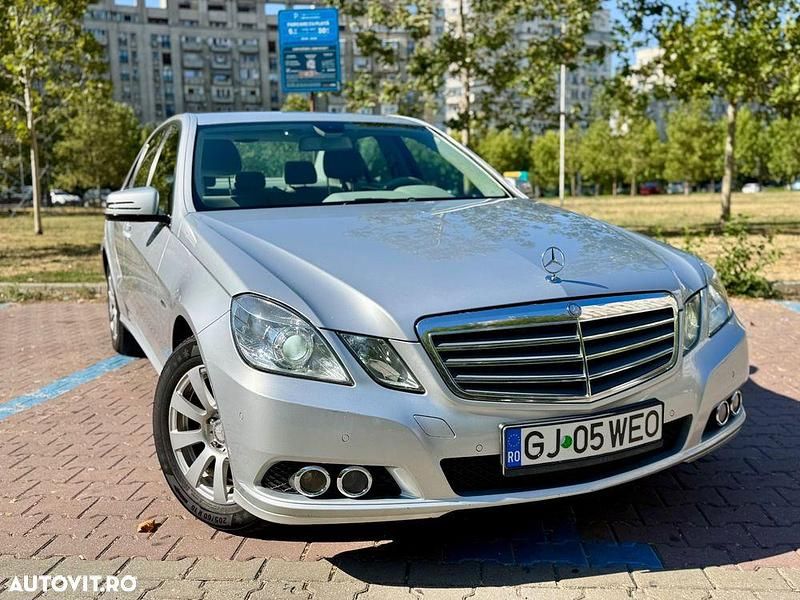 Culoaregri Utilizat 2009 Mercedes E220 Berlinǎ | 6.999 EUR (Puțin scump) - Imagine 1/4