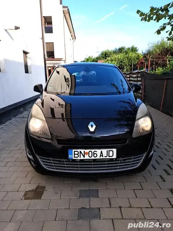 Negru Utilizat 2011 Renault Grand Scénic III Monovolum | 4.550 EUR (Preț OK) - Imagine 1/4