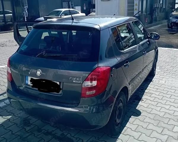 Utilizat 2011 Skoda Fabia Hatchback | 2.500 EUR (Preț OK) - Imagine 1/3