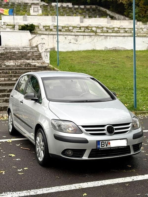 Culoareargint Utilizat 2009 VW Golf VI Comfortline Hatchback | 3.650 EUR (Preț bun) - Imagine 1/4