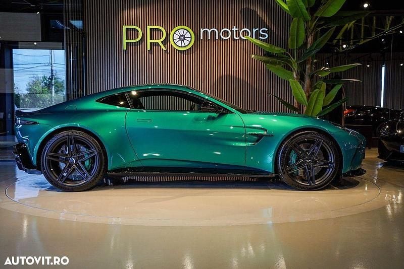 Second-hand Aston Martin V8 Vantage 665 CP (489 kW) 2024 Culoareverde Coupe