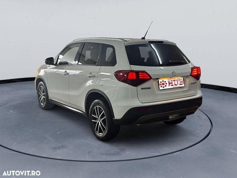 Second-hand Suzuki Vitara 112 CP (82 kW) 2019 Culoarealb SUV
