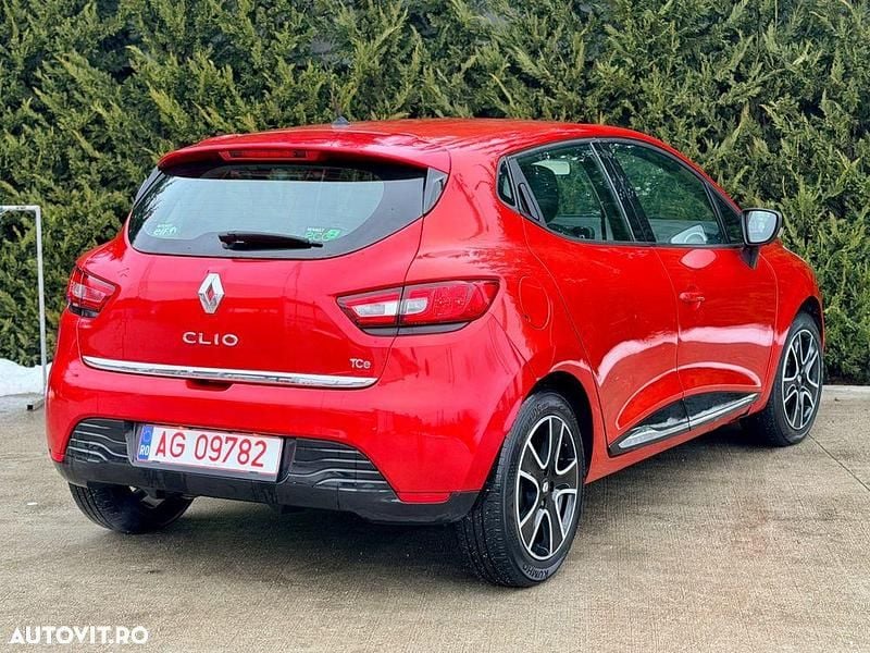 Second-hand Renault Clio IV 90 CP (66 kW) 2014 Culoarerosu
