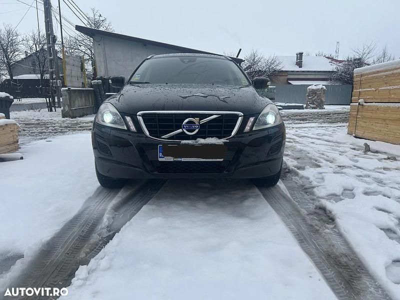 Second-hand Volvo XC60 215 CP (158 kW) 2011 Culoarenegru SUV