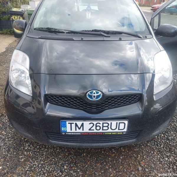 Utilizat 2012 Toyota Yaris Hatchback | 3.700 EUR (Super Preț) - Imagine 1/4