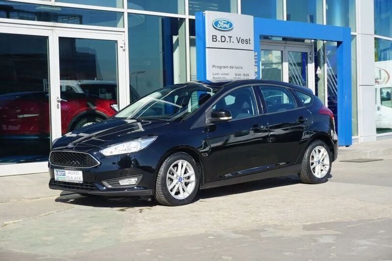 Negru Utilizat 2016 Ford Focus Hatchback | 8.290 EUR (Preț bun) - Imagine 1/4