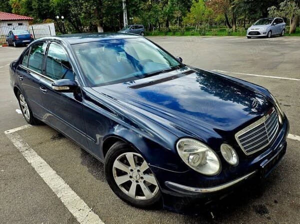 Utilizat 2003 Mercedes E270 Berlinǎ | 2.999 EUR - Imagine 1/4