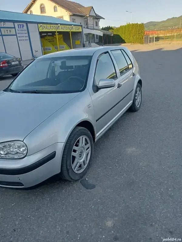 Utilizat 2003 VW Golf IV Berlinǎ | 1.000 EUR (Preț bun) - Imagine 1/4