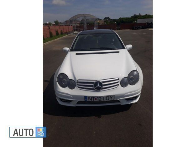 Alb Utilizat 2006 Mercedes C180 Coupe | 3.500 EUR (Preț bun) - Imagine 1/4