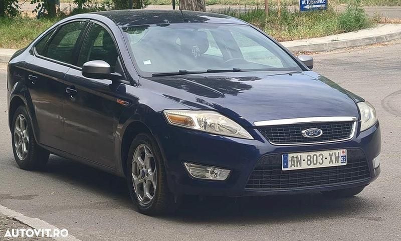 Albastru Utilizat 2010 Ford Mondeo Ambiente Berlinǎ | 1.490 EUR (Super Preț) - Imagine 1/4