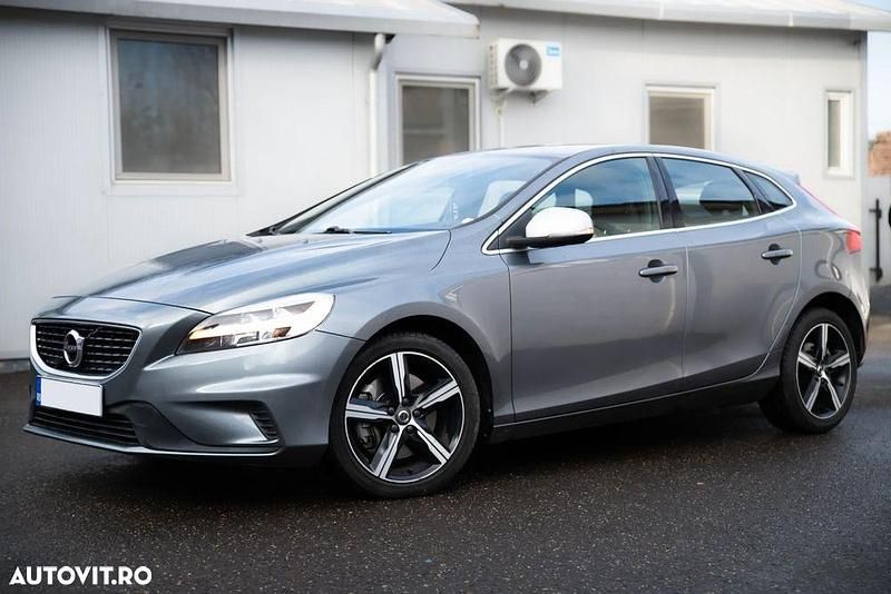 Culoaregri Utilizat 2017 Volvo V40 R-Design Hatchback | 11.000 EUR (Preț OK) - Imagine 1/4