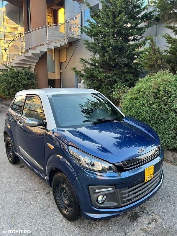 Culoarealbastru Utilizat 2017 Ligier JS50 Hatchback | 5.300 EUR - Imagine 1/4