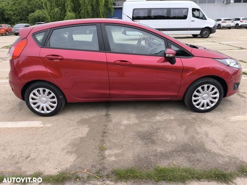 Second-hand Ford Fiesta Trend 80 CP (58 kW) 2016 Rosu Hatchback