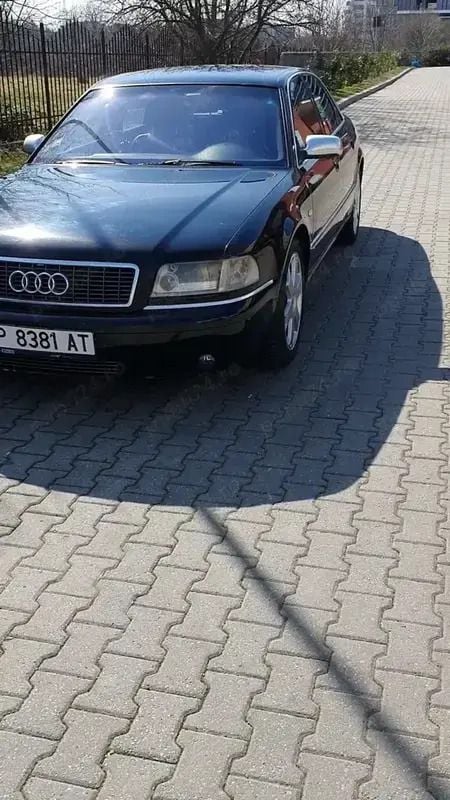 Albastru Utilizat 2001 Audi A8 Berlinǎ | 9.000 EUR - Imagine 1/4