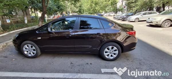 Utilizat 2017 Opel Astra Berlinǎ | 8.750 EUR (Preț OK) - Imagine 1/4