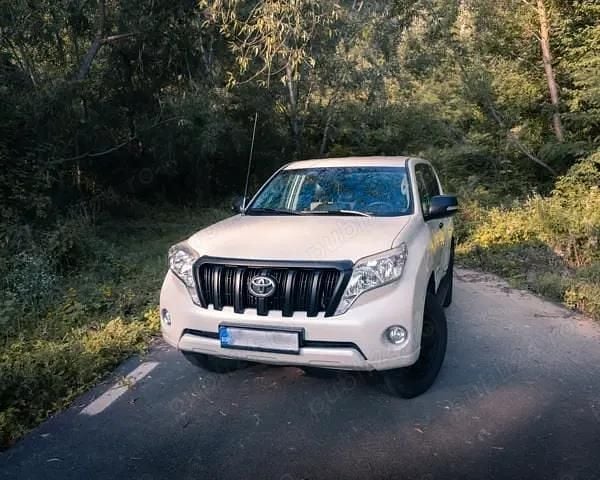 Alb Utilizat 2014 Toyota Land Cruiser SUV | 26.500 EUR (Preț OK) - Imagine 1/4