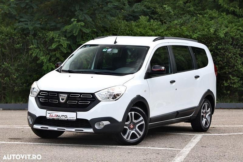 Alb Utilizat 2019 Dacia Lodgy Stepway Monovolum | 8.999 EUR (Preț OK) - Imagine 1/4
