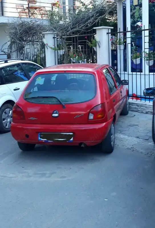 Utilizat 1999 Ford Fiesta Hatchback | 3.500 EUR - Imagine 1/3