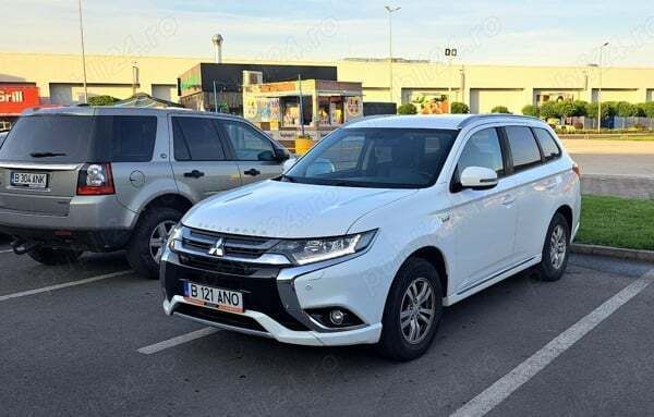 Utilizat 2017 Mitsubishi Outlander P-HEV SUV | 15.850 EUR (Preț OK) - Imagine 1/4