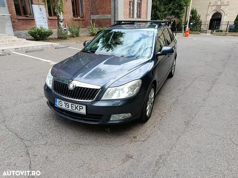 Culoaregri Utilizat 2009 Skoda Octavia Elegance Break | 4.200 EUR (Preț OK) - Imagine 1/4