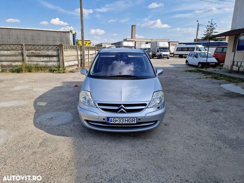 Gri Utilizat 2005 Citroën C8 Comfort Monovolum | 2.500 EUR - Imagine 1/4