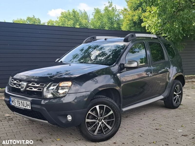 Gri Utilizat 2016 Dacia Duster Lauréate SUV | 7.990 EUR (Preț OK) - Imagine 1/4