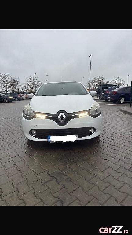 Alb Utilizat 2016 Renault Clio IV Hatchback | 4.490 EUR (Preț OK) - Imagine 1/4