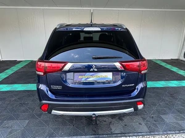 Second-hand Mitsubishi Outlander 150 CP (110 kW) 2017 Albastru SUV