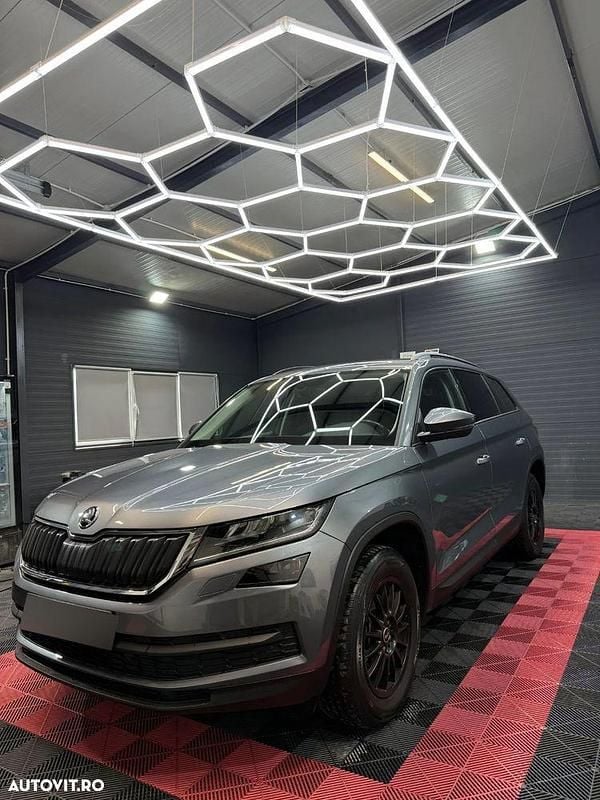 Gri Utilizat 2019 Skoda Kodiaq Ambition SUV | 26.900 EUR (Preț OK) - Imagine 1/4