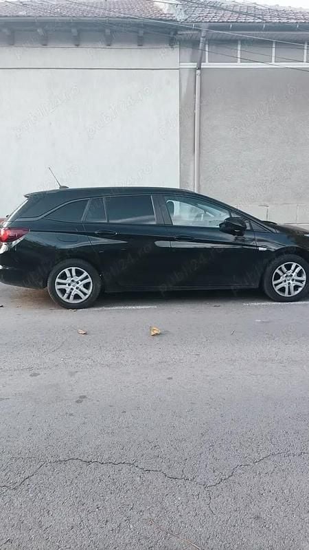 Negru Utilizat 2021 Opel Astra Sport Break | 9.500 EUR (Preț OK) - Imagine 1/4