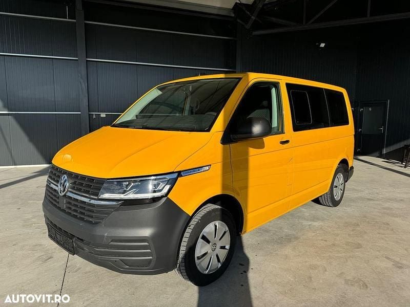 Second-hand VW Caravelle Highline 150 CP (110 kW) 2021 Culoaregalbeuriu Monovolum