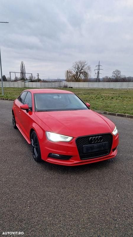 Second-hand Audi A3 Comfort 140 CP (102 kW) 2014 Culoarerosu Berlinǎ